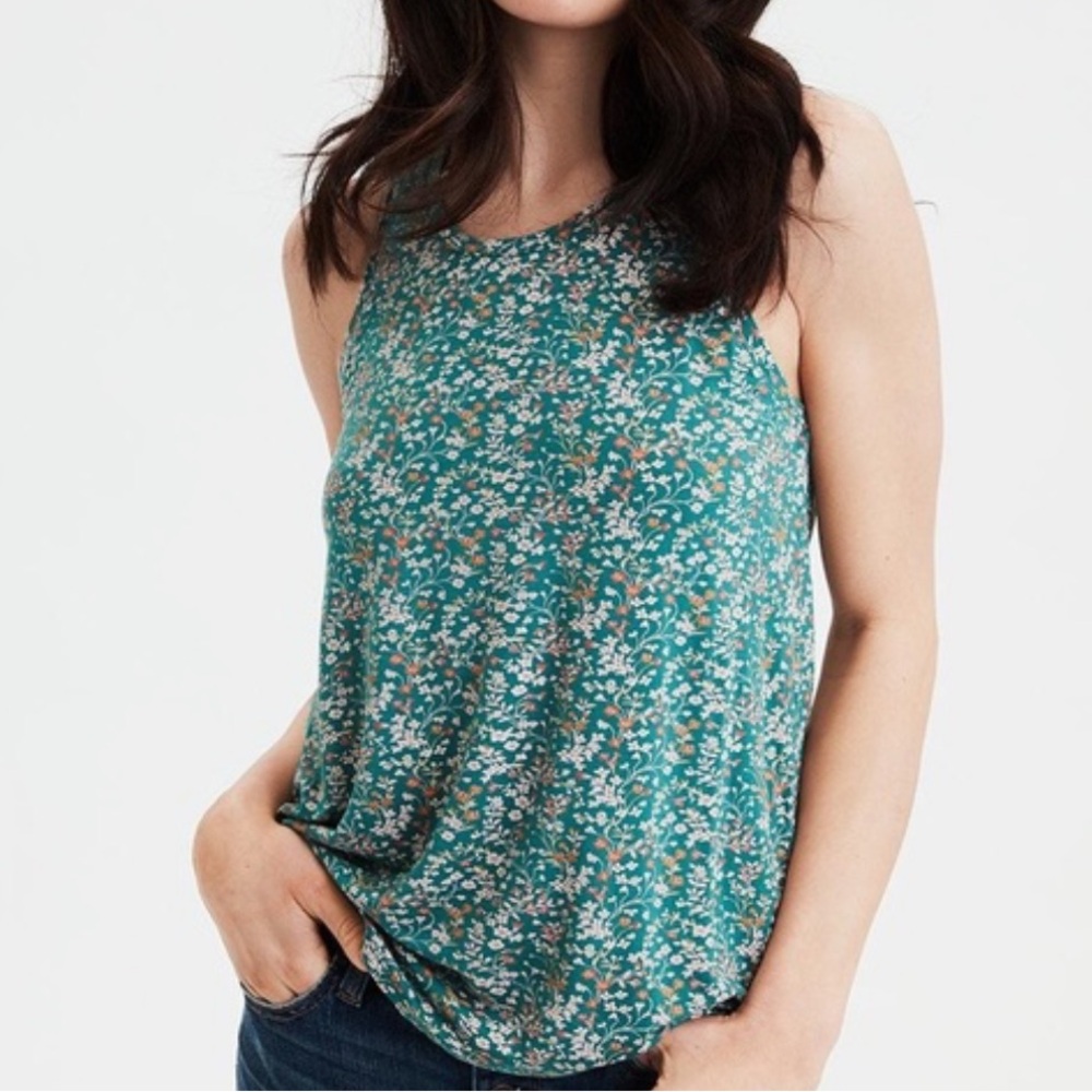 4/$10 Sale 🤩 American eagle green floral tank top